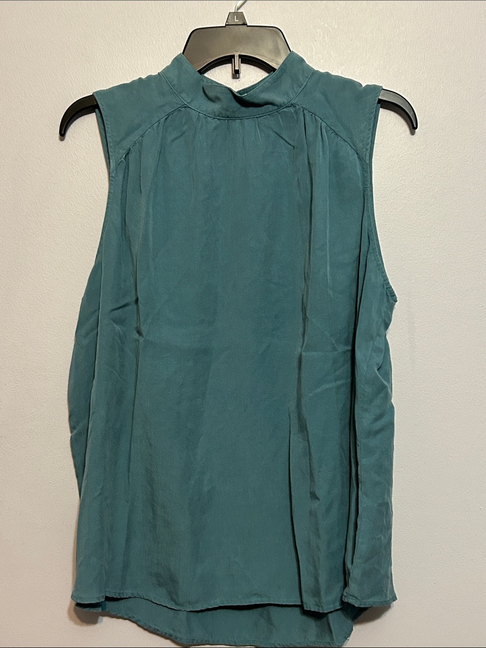 Cloth & Stone Anthropologie Blue Sleeveless Blouse with Keyhole Back-Size Large